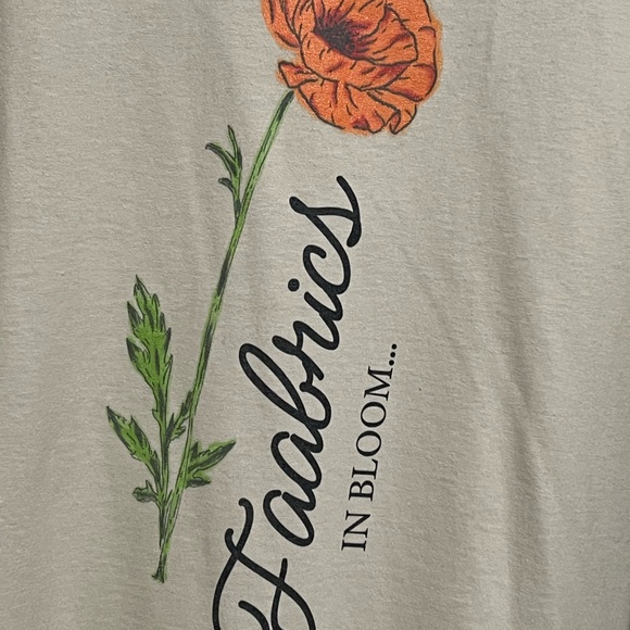 MariaaGloriaa Influencer Blooming T-Shirt - Picture 3 of 5